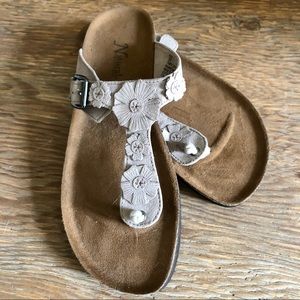 Natural Reflections Size 8 Vegan Floral Sandals